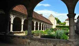 Cloître de Donnemarie Dontilly